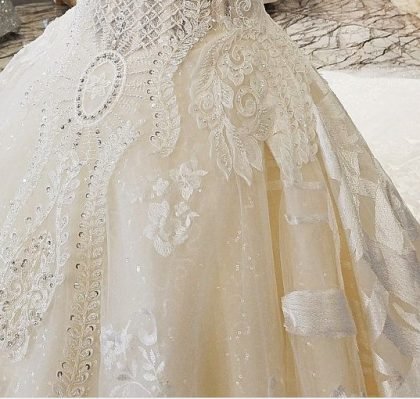 wedding dress with long train-01