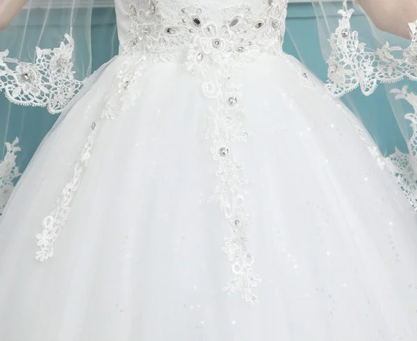 wedding dress with cape 0693-09