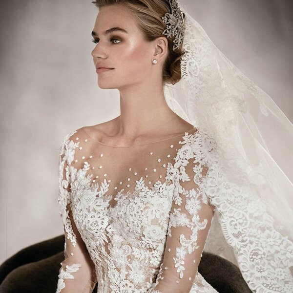 a line wedding gown 1512-002